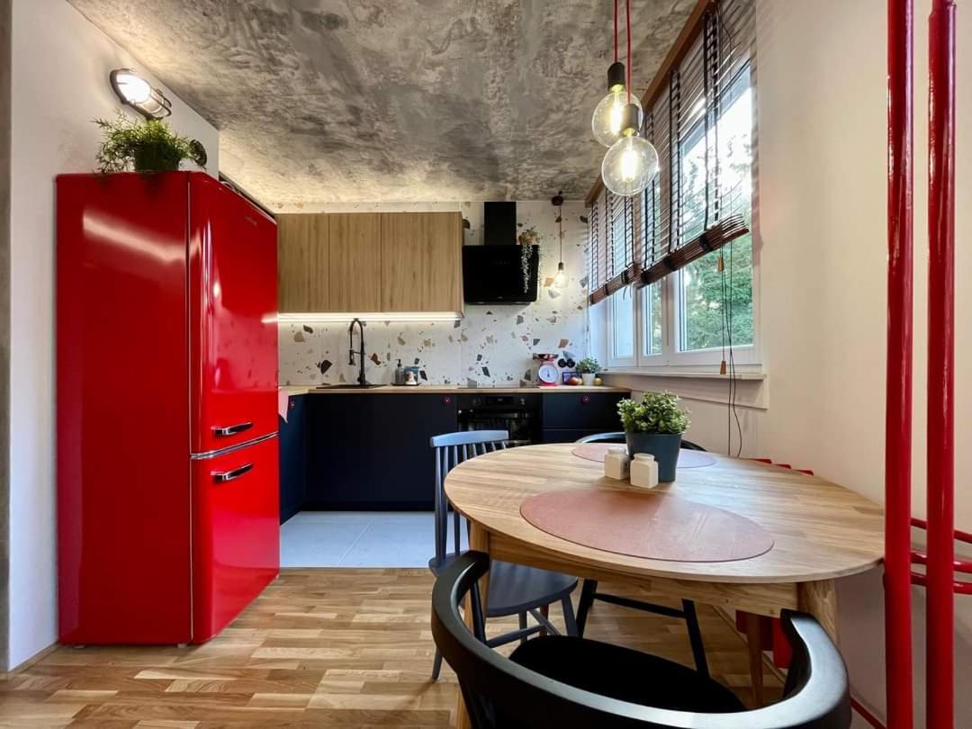Modern Retro Apart ~ 800M Main Square ヴロツワフ エクステリア 写真